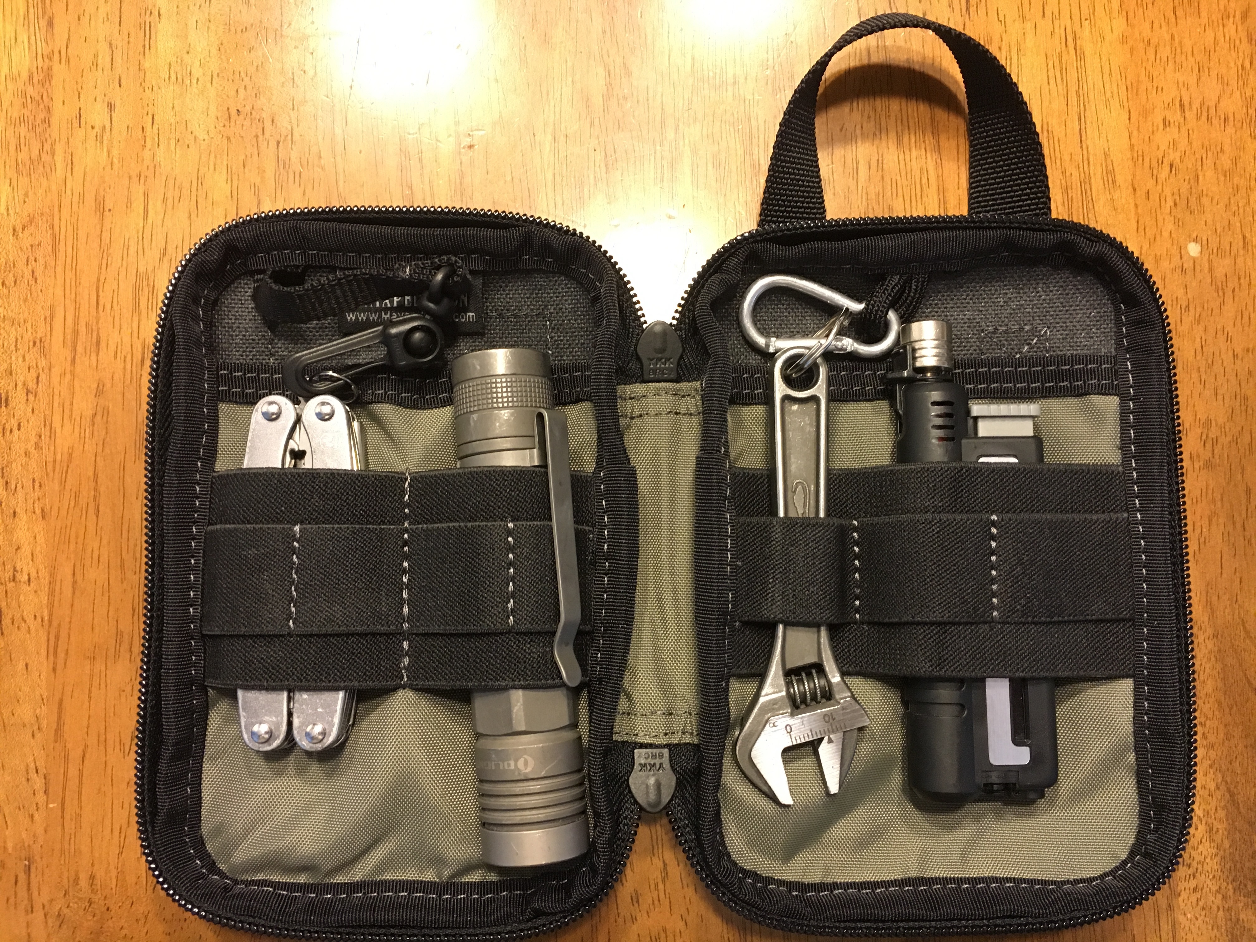 Мини покет. Maxpedition Mini Pocket Organizer. Органайзер ЕДС макспедишн мини.